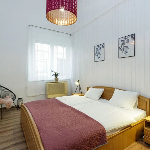 Sophie Apartman Eger