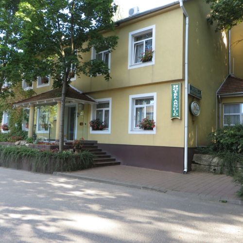 Hotel Arnold Tata – Tata, Ungaria
