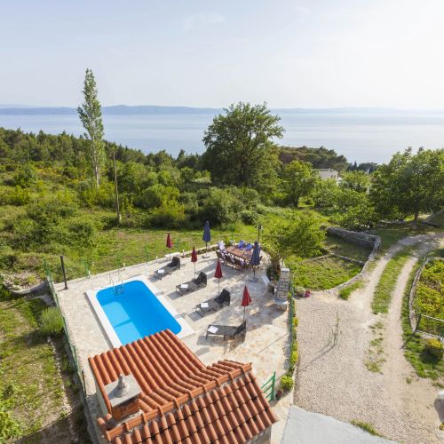 Apartmanok Családok Részére Medencével Gornji Tucepi, Makarska - 17686 Gornji Tučepi