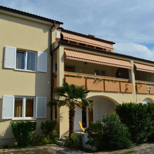 Apartments With Parking Space Punat, Krk - 16307 Punat