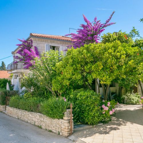 Apartmanok A Tenger Mellett Supetar, Brac - 17227 Supetar