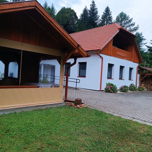 HutaVölgye Vendégház Háromhuta
