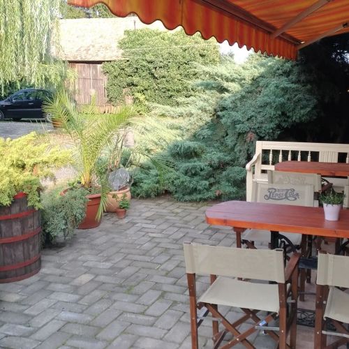 Hangonyi Pizzéria és Vendégház Hangony – Hangony, Ungaria