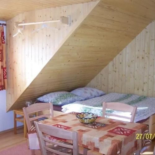 Dvůr U Kříža Velké Karlovice – Velké Karlovice, Republica Cehă