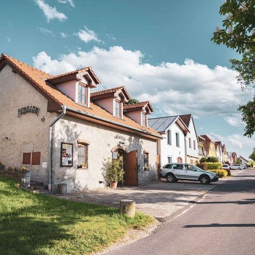 VÁŠ SKLEP - vinný sklep a penzion Nový Šaldorf-Sedlešovice