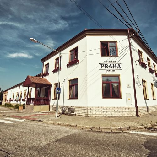 Restaurace a Penzion Praha Dolní Dunajovice