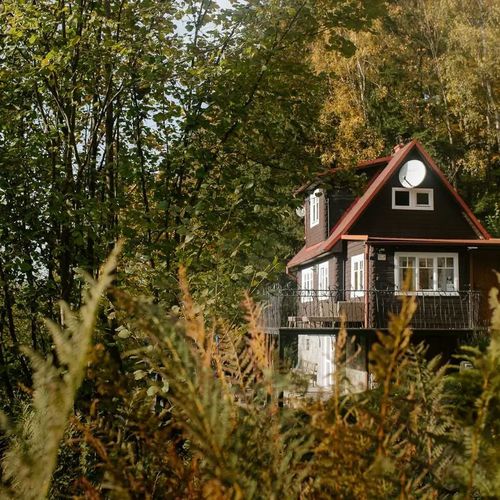 Chaloupka na stráni Ostravice