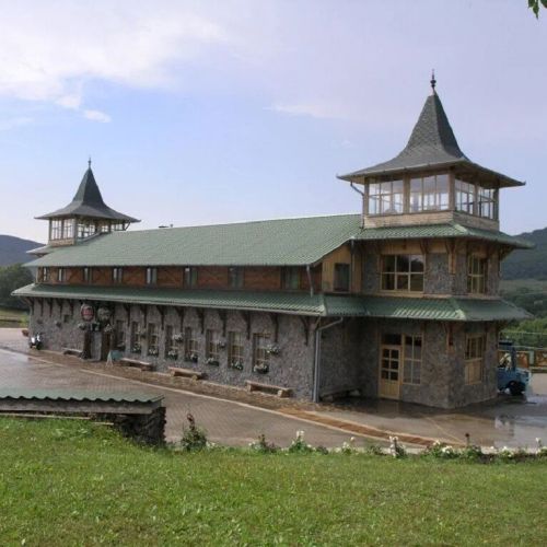 Kőrös-hegyi Fogadó és Baskói Tábor Baskó
