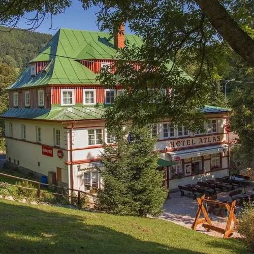 Hotel Atlas a Penzion Domeček Pec pod Sněžkou – Pec pod Sněžkou, Czechy