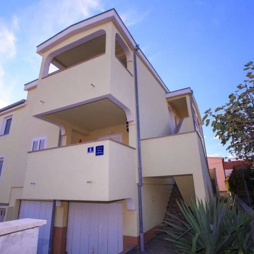 Apartments Franc Povljana