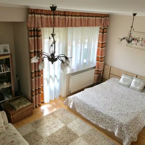 Rózsadomb Apartman Pécs – Pecz, Węgry