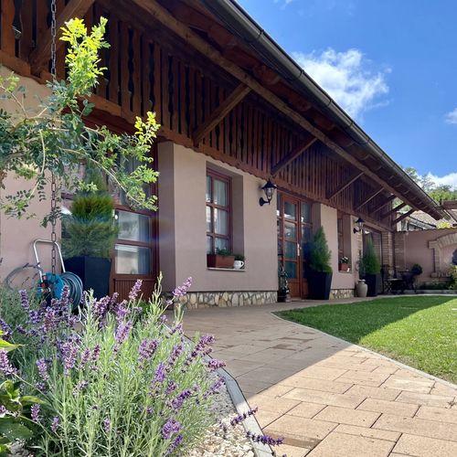 Tulipán Vendégház Kárász