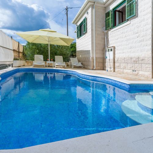 Villa Holiday home Zvečanje – Zvečanje, Croația