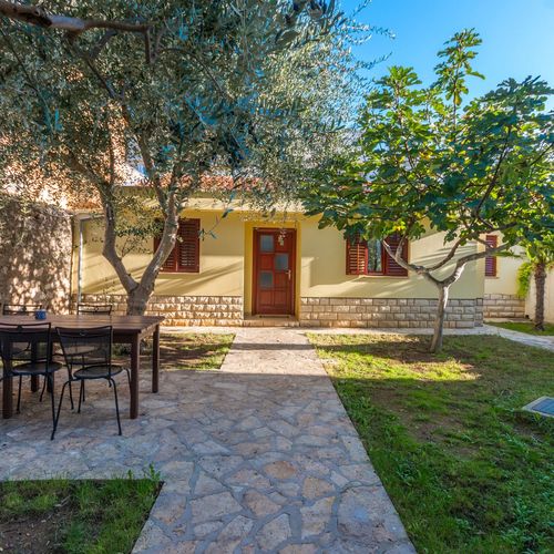 House Gaia Sv. Filip i Jakov