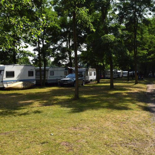 Marina - Lodě a Karavany Týnec nad Labem – Týnec nad Labem, Česká republika