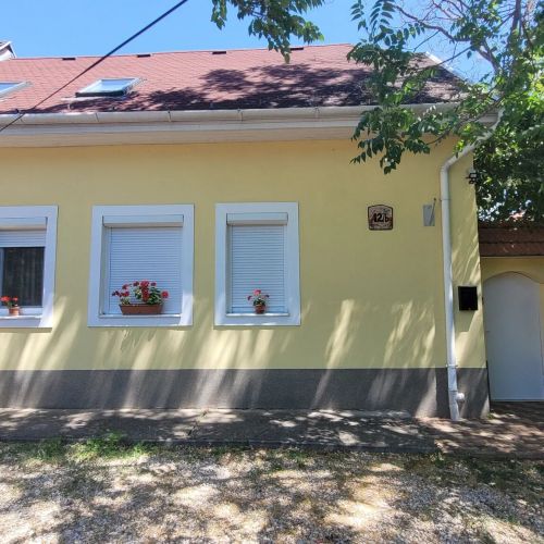 Szitakötő Apartmanház Eger – Eger, Ungaria