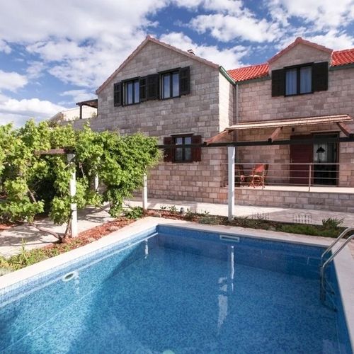 Vila Venecija Povlja