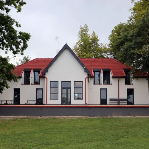 Fekete Villa Panzió Soltvadkert