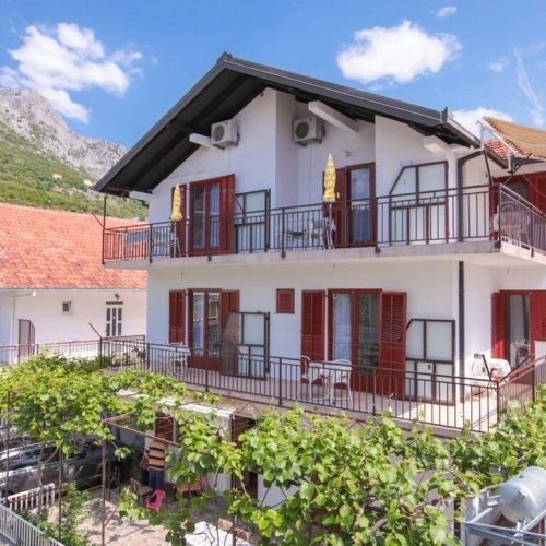 Apartments Adna Podaca