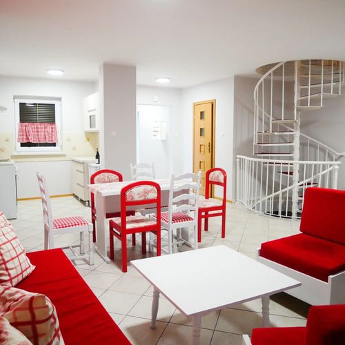 Niewinne domki Burgundia Żywiec