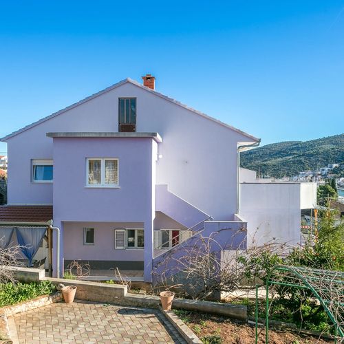 Apartmanok Parkolóhellyel Marina Trogir - 17013