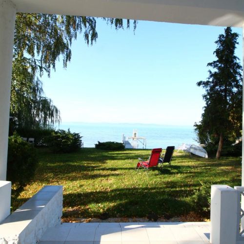 79 - Vízparti Vendégház Balatonszárszó