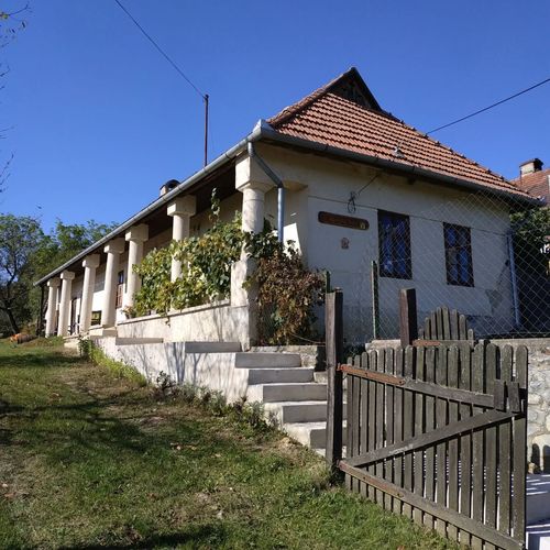 Zsályás-ház Tornabarakony