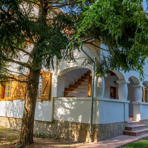 Hajnalka Apartman Badacsonytomaj