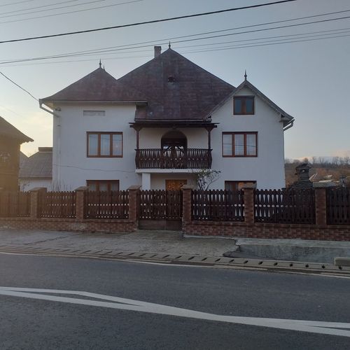 Pensiunea Rednic Lenuța Giulești