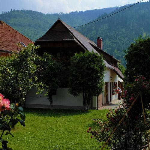 Casa mică Legendară Ghimeș