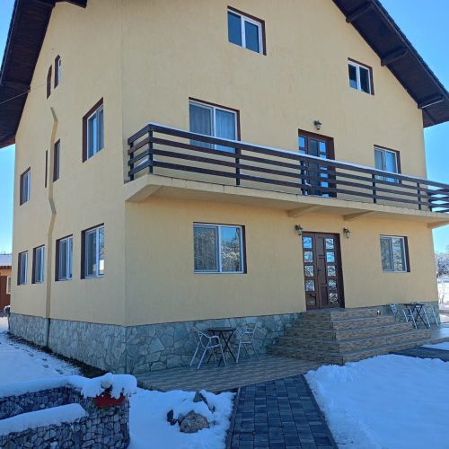 Pensiunea Maria-Mihaela Poienari – Bumbești-Pițic, România