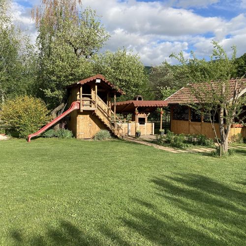 Căsuța de sub pădure Ampoița – Ampoița, România