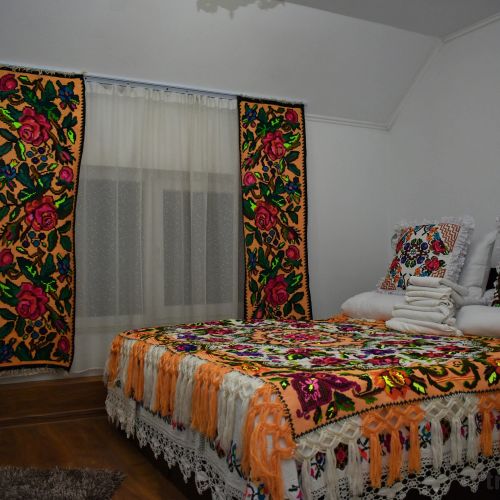 Floare de colț Berbești