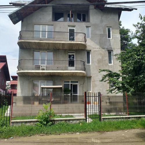 Vila Elena și Ionuț Breaza