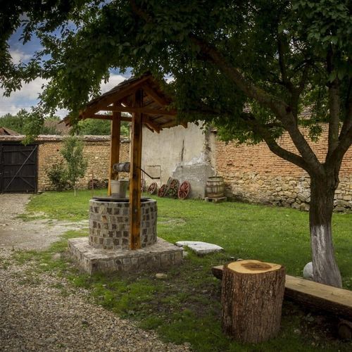 Casa din Bărcuț – Bărcut, România