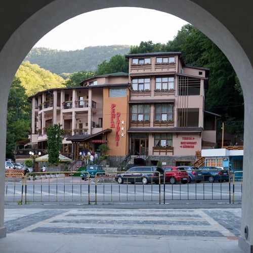 Hotel Perla Oltului Căciulata
