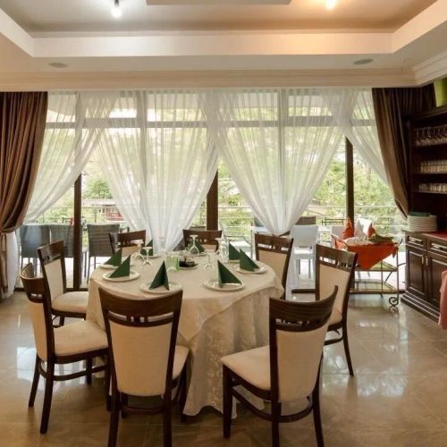Hotel Holiday Maria Băile Herculane – Băile Herculane, România
