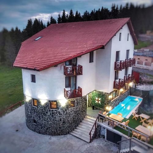 Pensiunea Piatra Grăitoare Vârtop