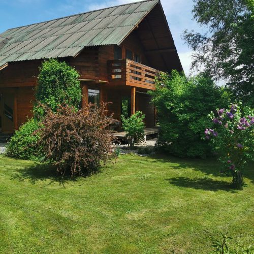 Cabana din Lemn (Wooden House) Moldovenești