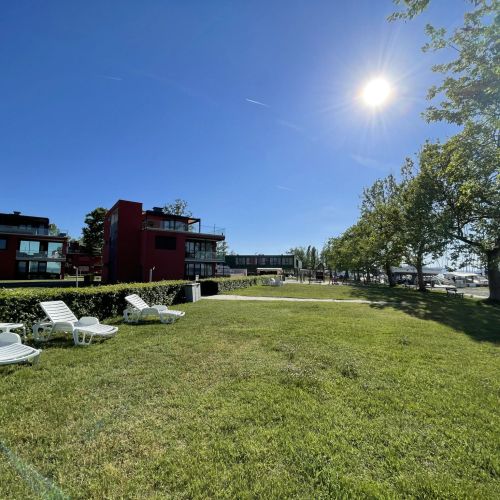 Soleil Apartmanok Balatonlelle – Balatonlelle, Węgry
