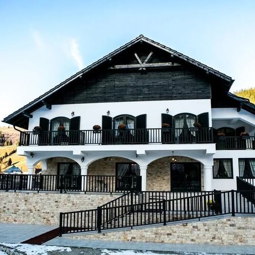 Pensiunea agroturistică Luisenthal Conac Fundu Moldovei