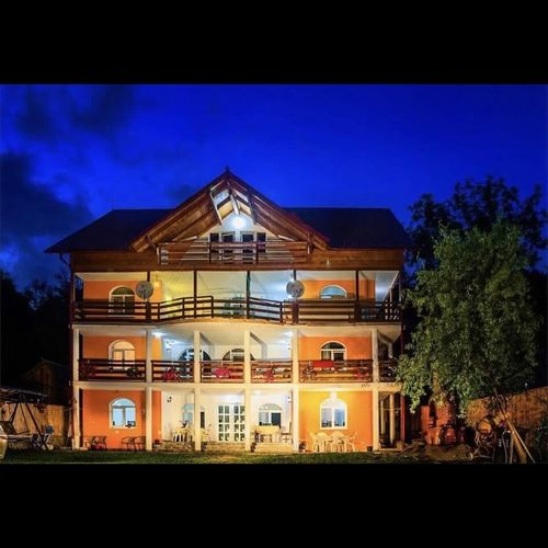 Casa Cristalina & Dumi Albac