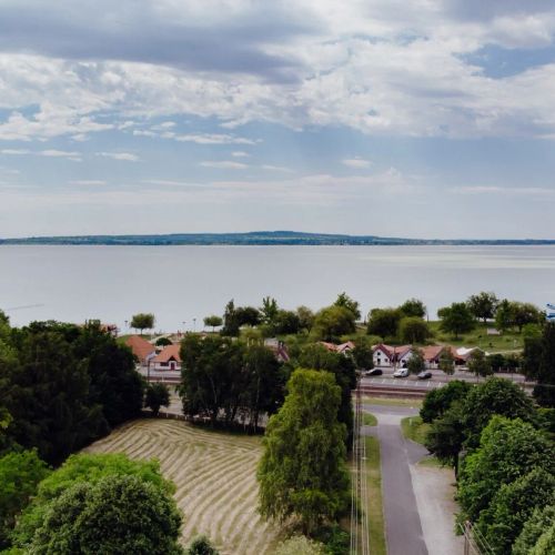 Nyírfa Apartman Vonyarcvashegy – Vonyarcvashegy, Węgry