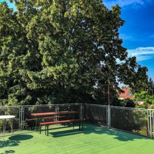 Hársfa Apartman Balatonlelle – Balatonlelle, Ungaria