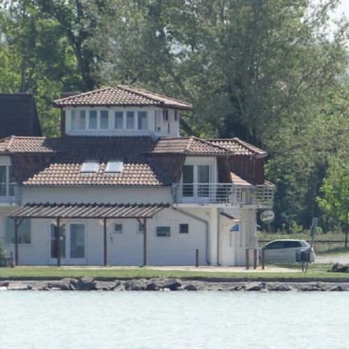Beach Resident – Balatonszemes, Ungaria