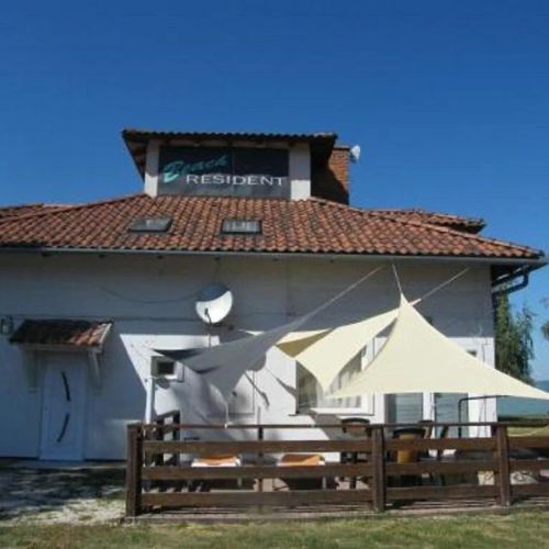 Beach Resident – Balatonszemes, Ungaria