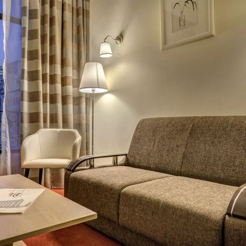 Hotel Capitol București – București, România