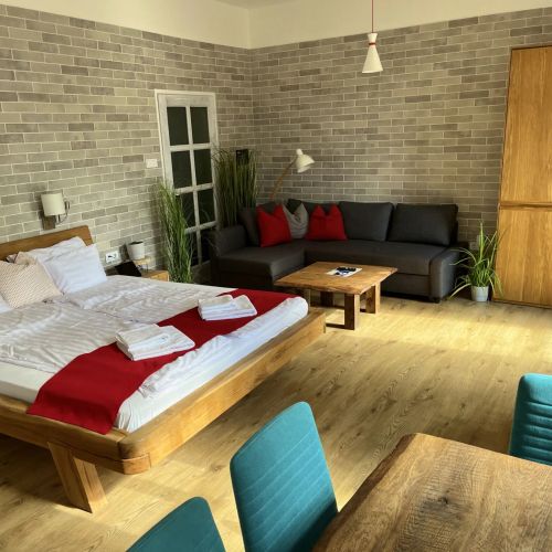 Terrace Belvárosi Jacuzzis Apartman Veszprém – Veszprém, Węgry