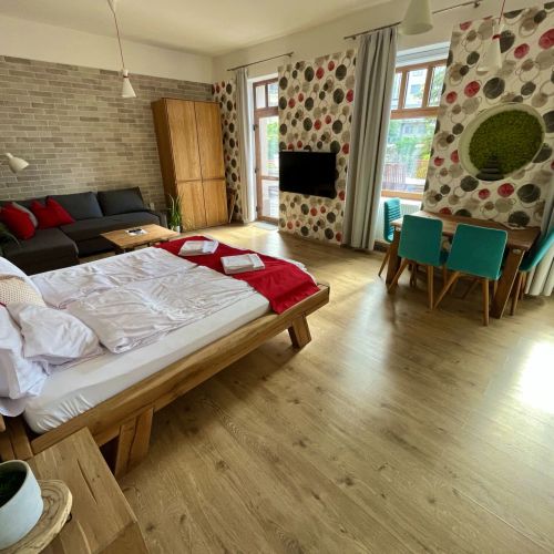 Terrace Belvárosi Jacuzzis Apartman Veszprém – Veszprém, Węgry