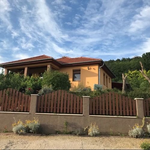 Panoráma Apartman Ház Pannonhalma